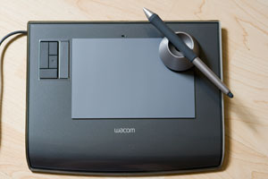 Tablette Wacom Intuos3 A6 wide et son Intuos3 Grip Pen